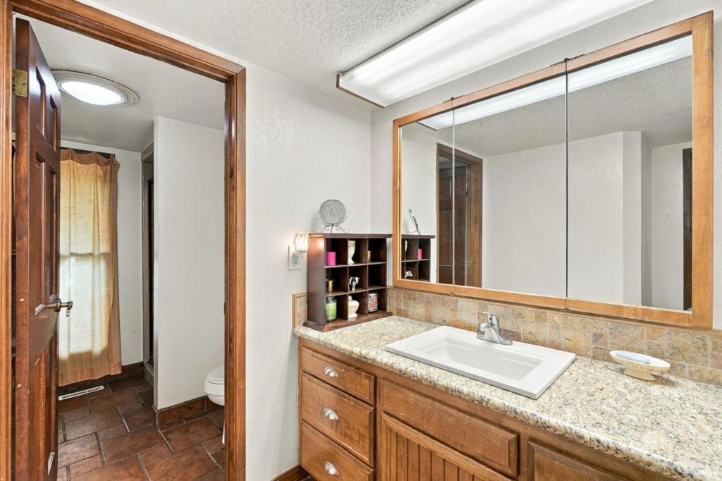 11620 Deschutes Road Property Photo 29