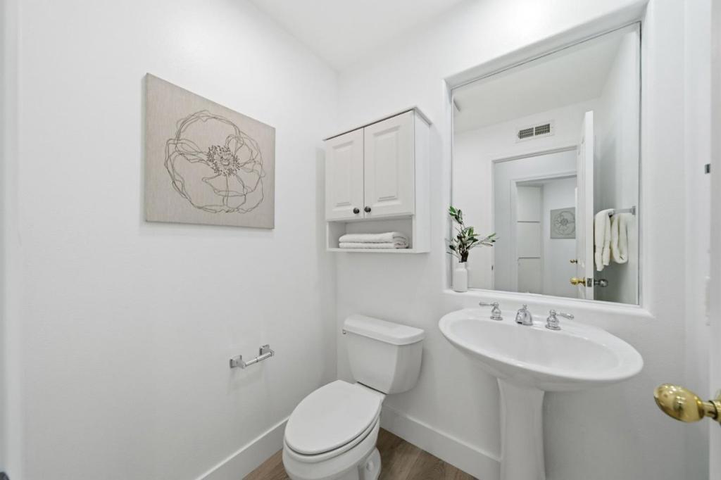 7668 Buckeye Court Property Photo 19