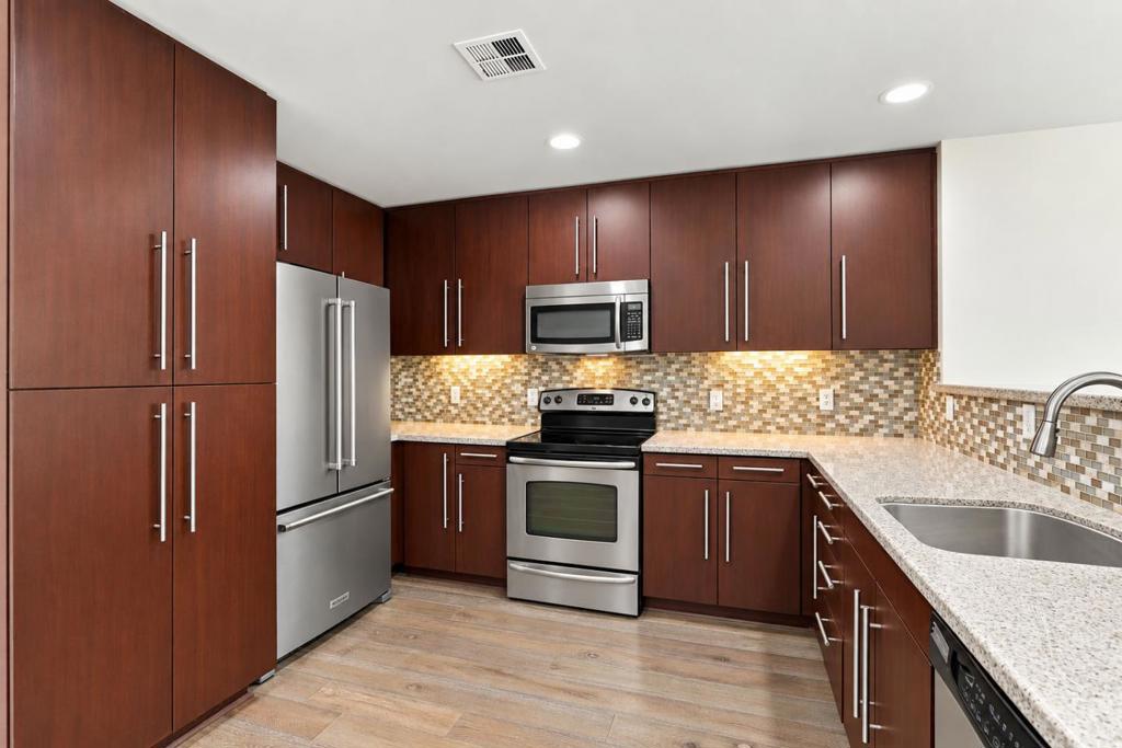 1375 Lick Avenue 1023 Property Photo 5