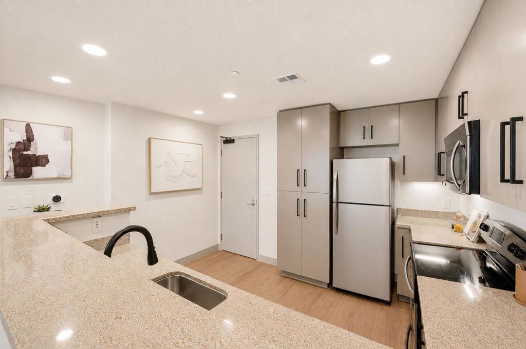 1375 Lick Avenue 823 Property Photo 5