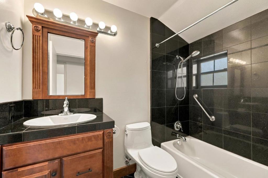 1092 S Daniel Way Property Photo 27