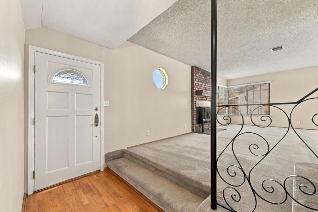 1092 S Daniel Way Property Photo 32