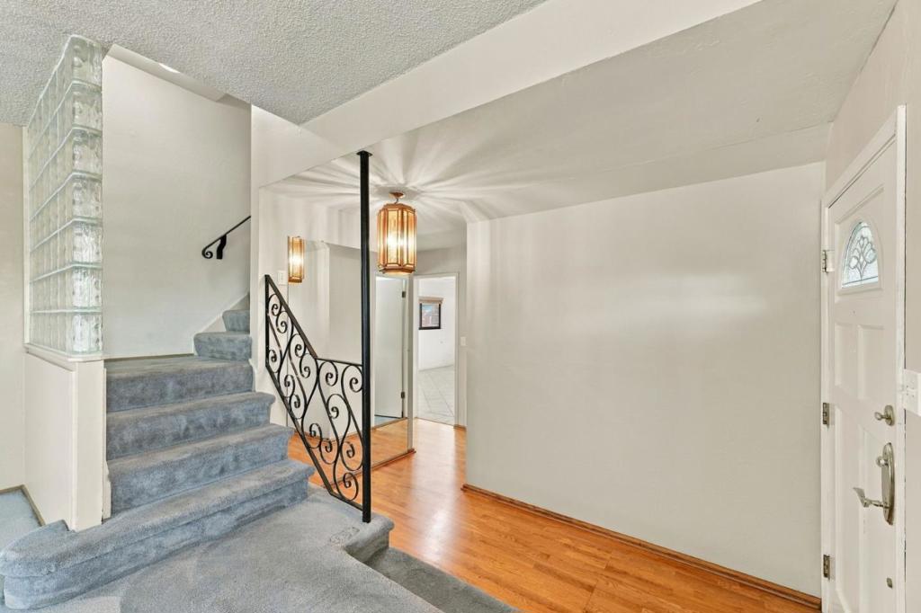 1092 S Daniel Way Property Photo 33