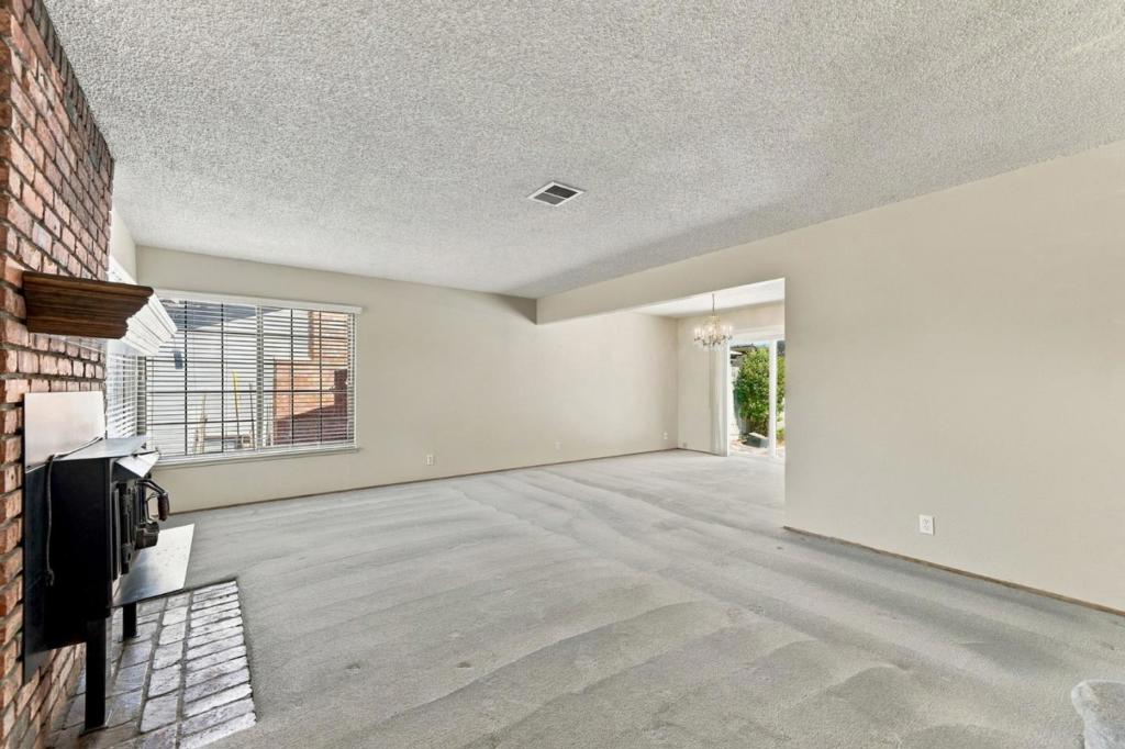 1092 S Daniel Way Property Photo 34