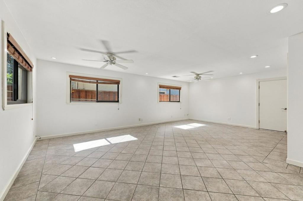 1092 S Daniel Way Property Photo 37