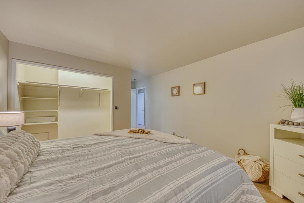 330 Woodside Drive 114 Property Photo 20