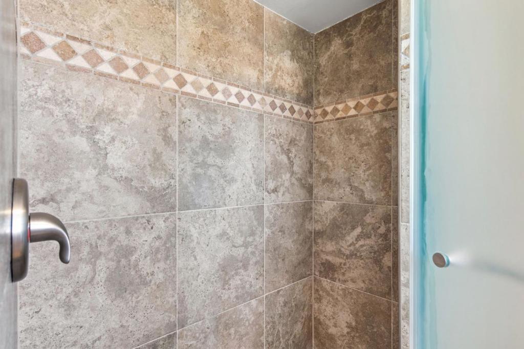 114 Dickenson Avenue Property Photo 31