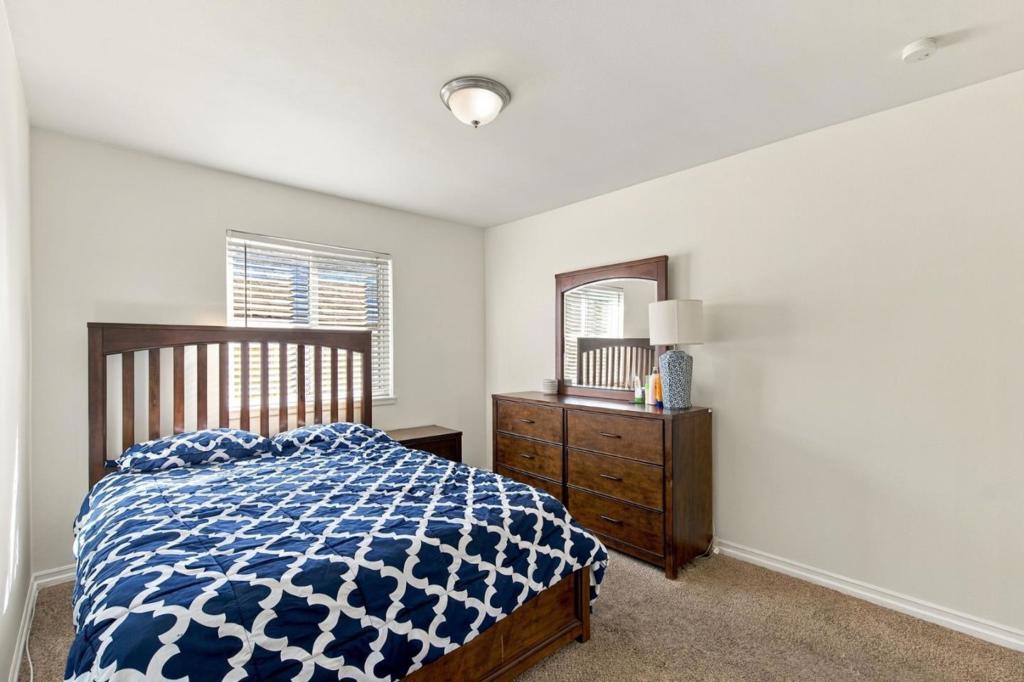 114 Dickenson Avenue Property Photo 33