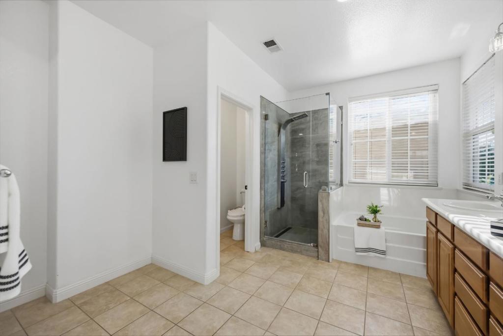 945 Desmet Drive Property Photo 43