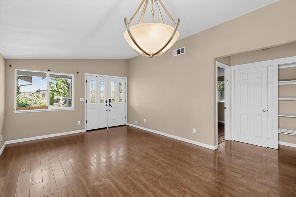 850 Lakebird Drive Property Photo 4
