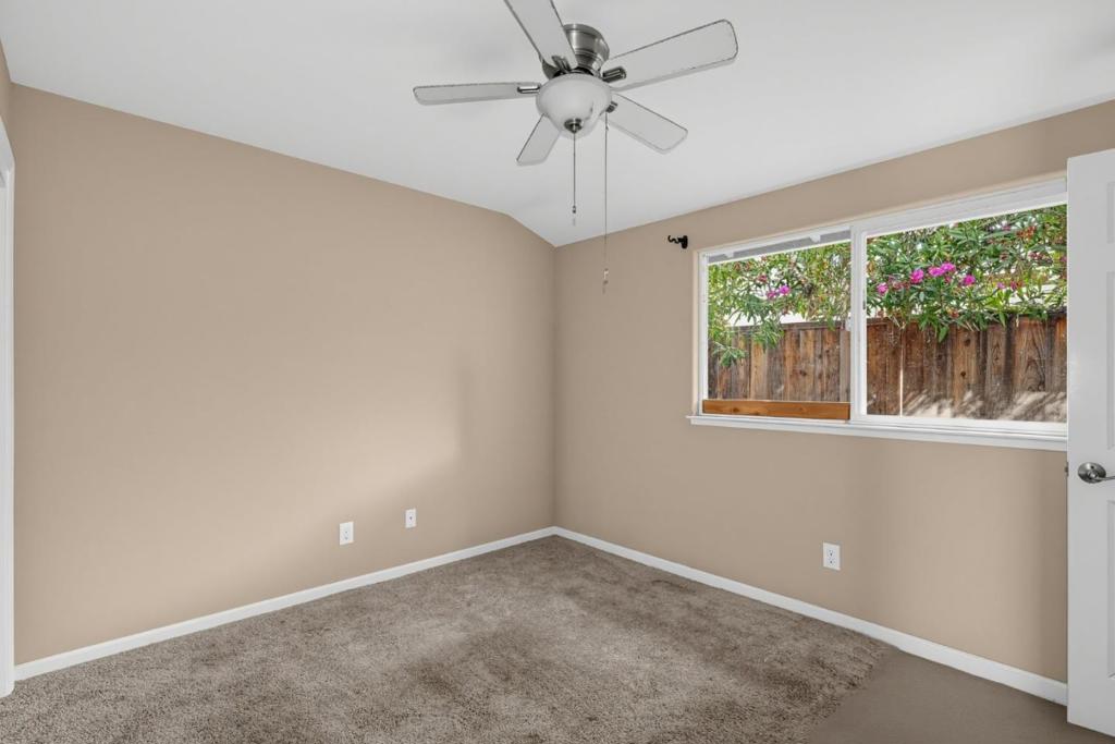 850 Lakebird Drive Property Photo 10