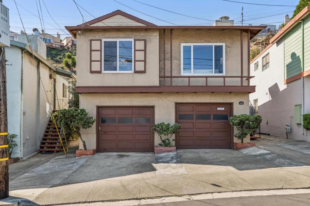 ML82063949 Property Photo 1