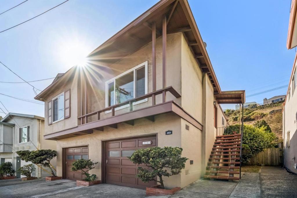 ML82063949 Property Photo 2