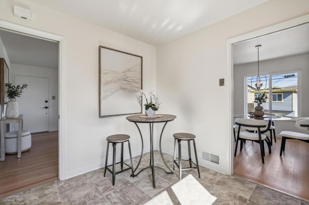 ML82063949 Property Photo 14