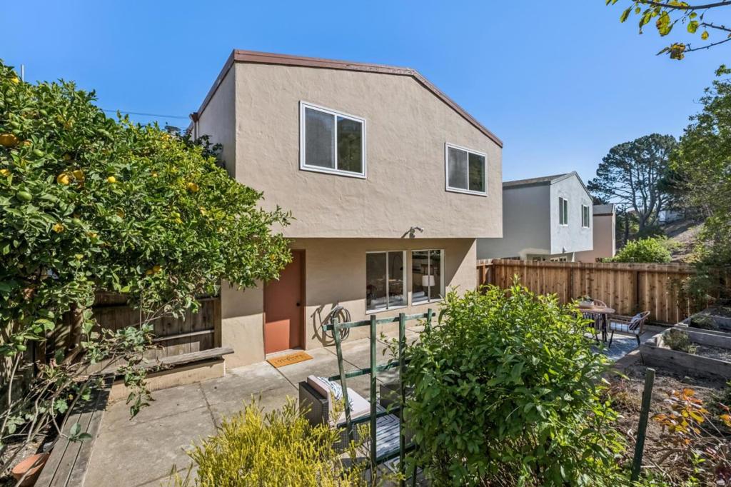 ML82063949 Property Photo 28