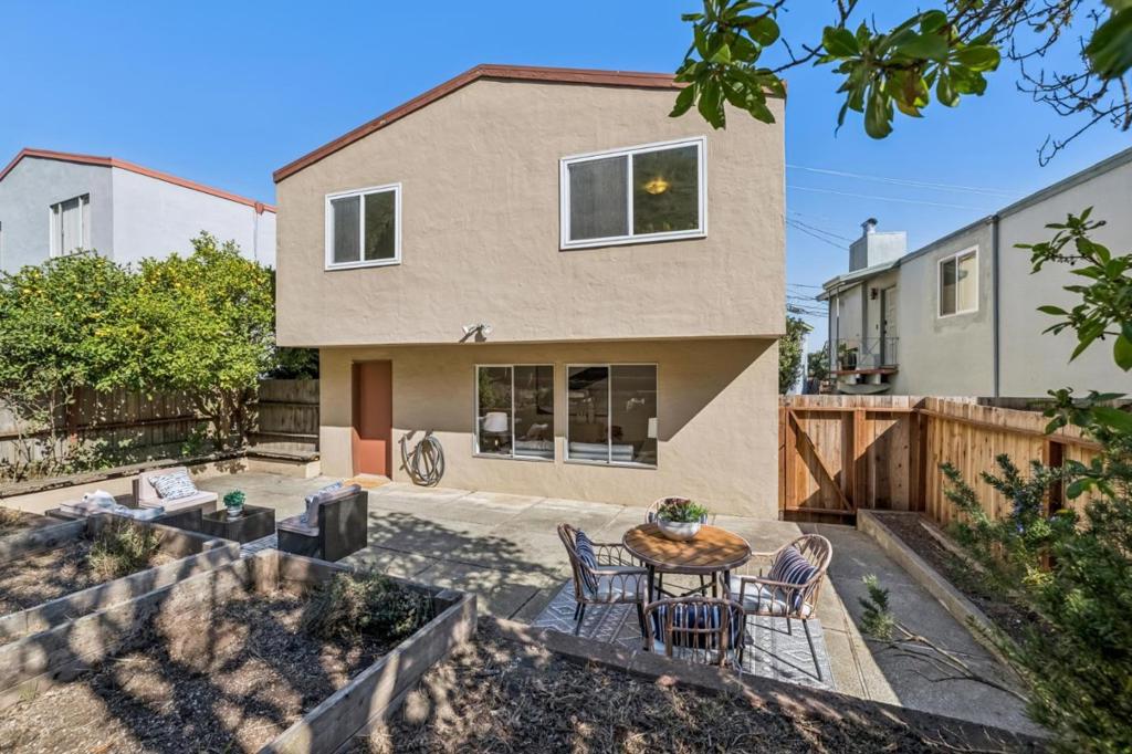 ML82063949 Property Photo 29