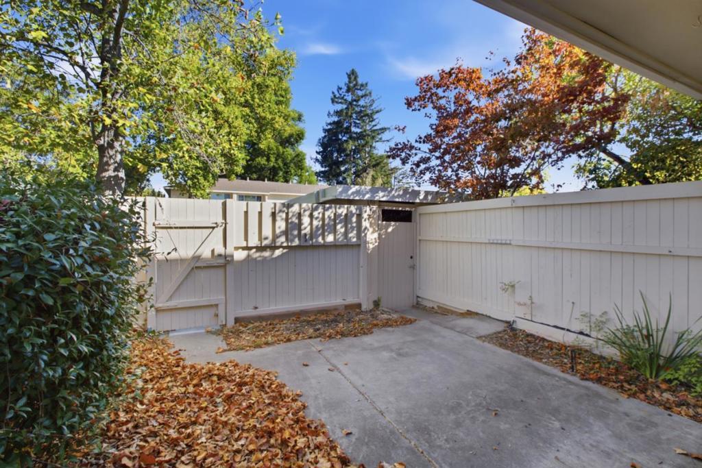 1229 Picasso Drive Property Photo 18