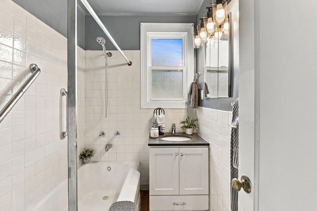 527 Fremont Avenue Property Photo 26