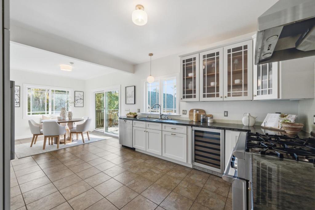 1312 Edgehill Drive Property Photo 15