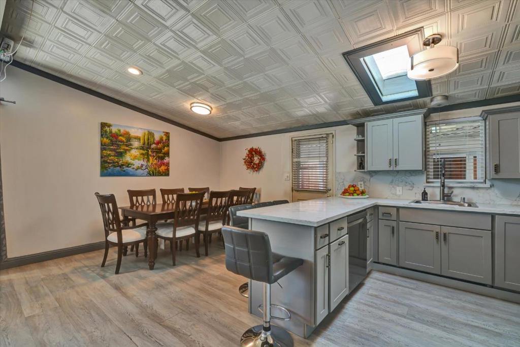 1843 Ocala Avenue Property Photo 4