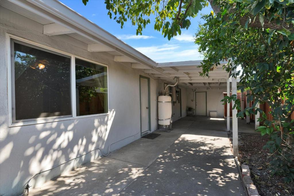 1843 Ocala Avenue Property Photo 22