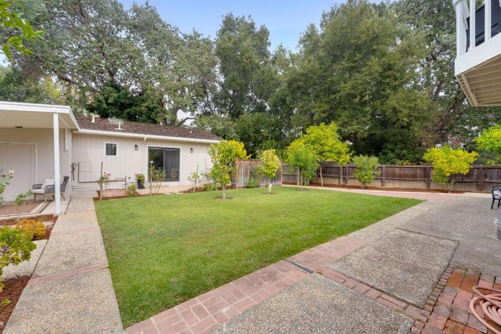 966 Marilyn Drive Property Photo 32