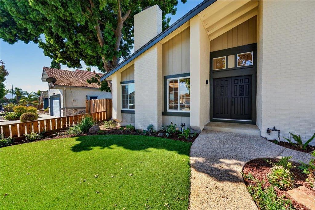 4339 Stone Canyon Drive Property Photo 3