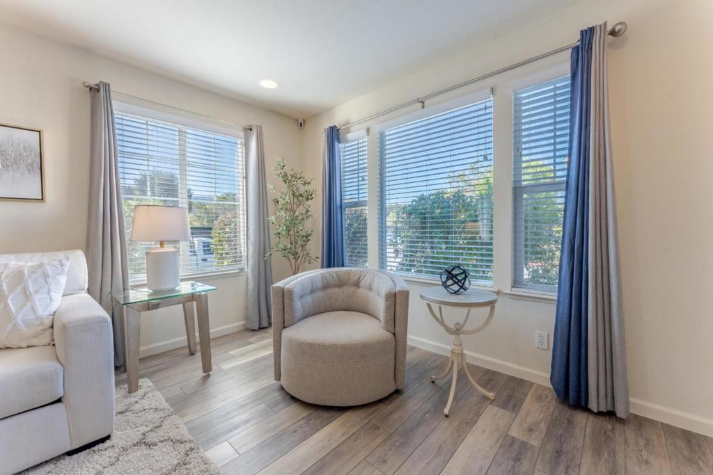 930 Casciano Circle Property Photo 4