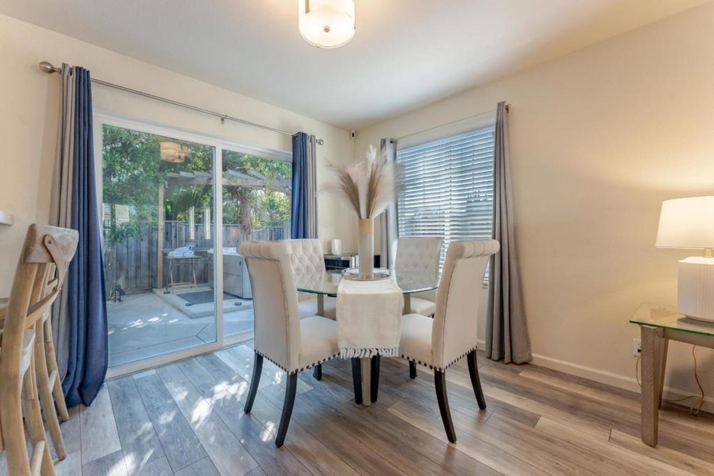 930 Casciano Circle Property Photo 8
