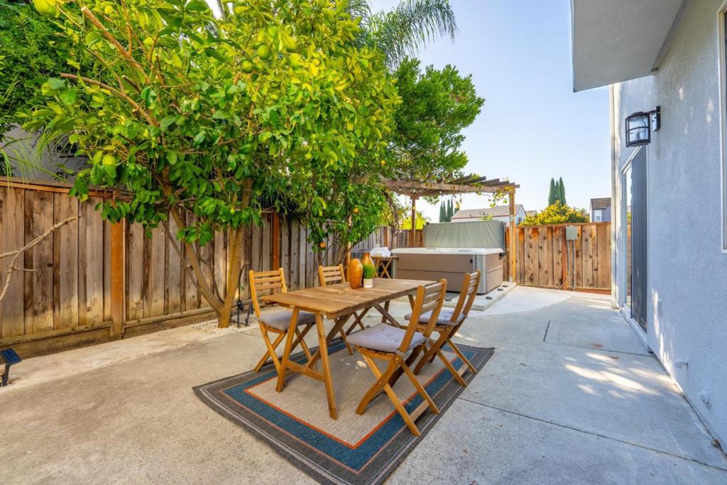 930 Casciano Circle Property Photo 24