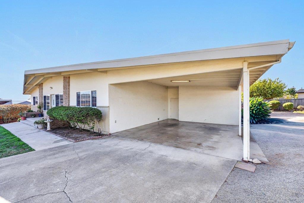 24 Verde Way Property Photo 3