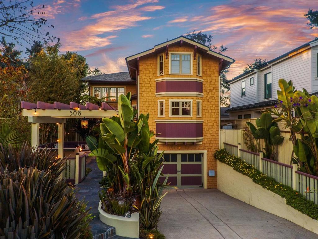 508 Escalona Drive Property Photo 1