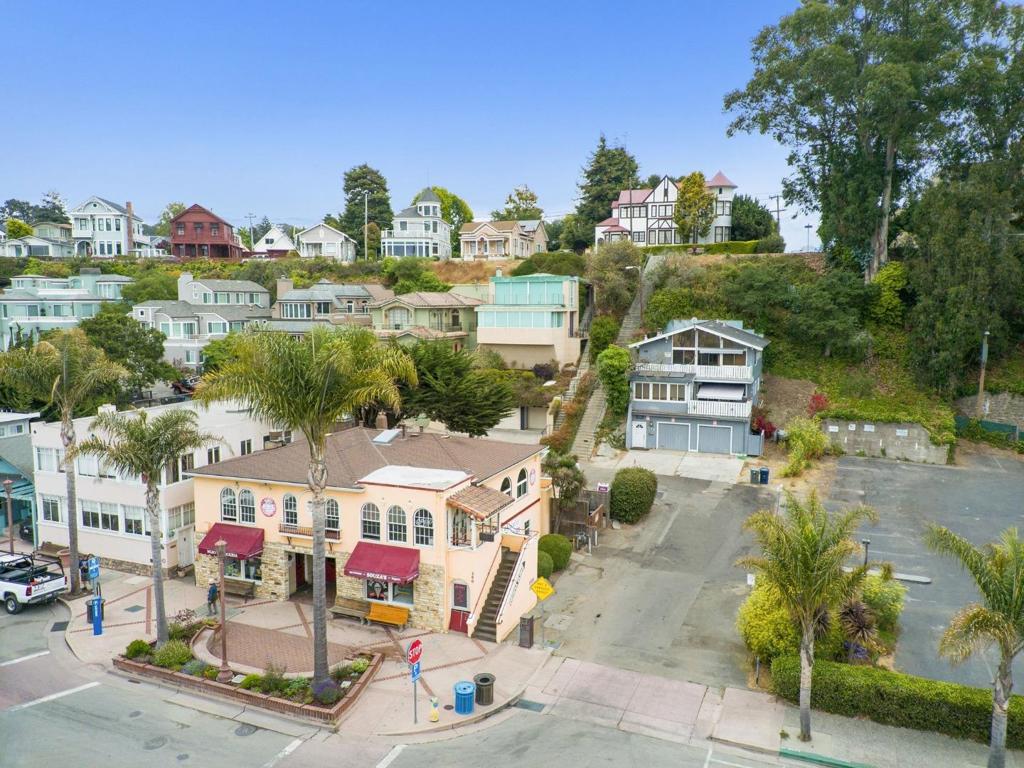 508 Escalona Drive Property Photo 100