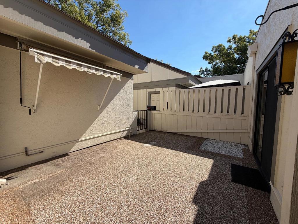 6174 Montgomery Place Property Photo 10