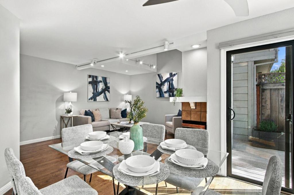 1596 Camden Village Circle Property Photo 10