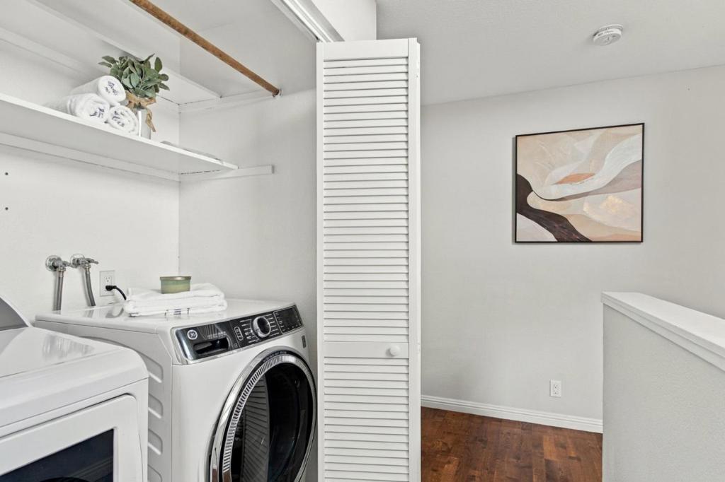 1596 Camden Village Circle Property Photo 12