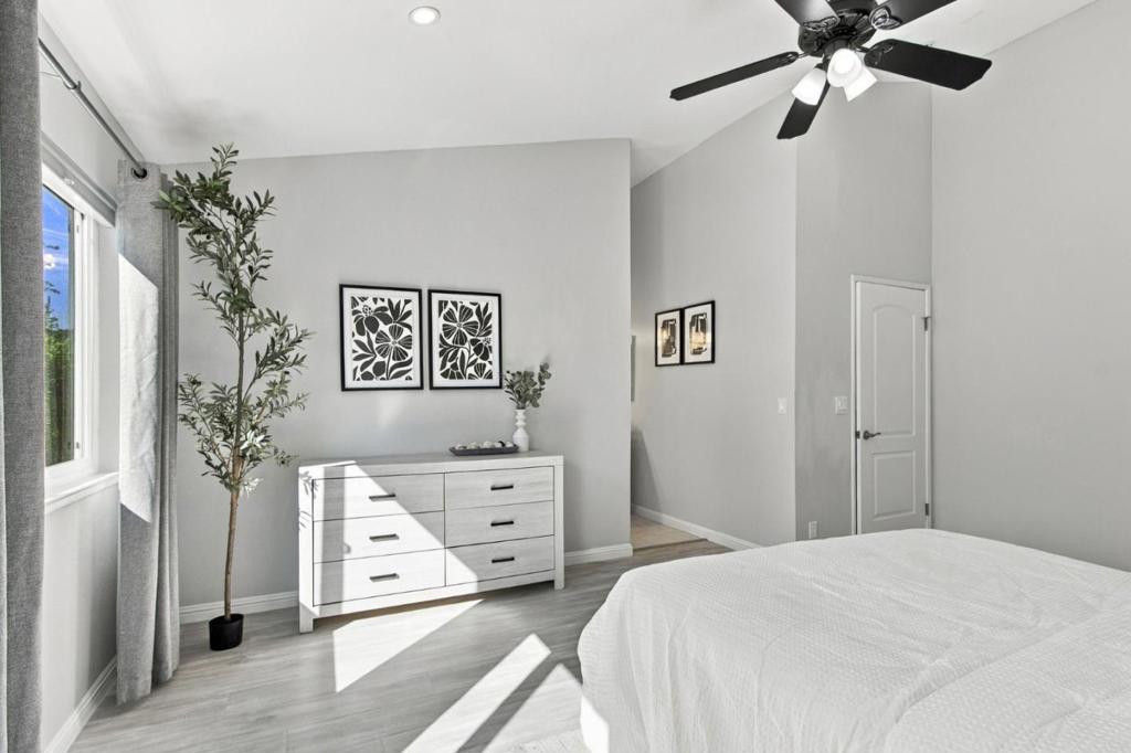 1596 Camden Village Circle Property Photo 15