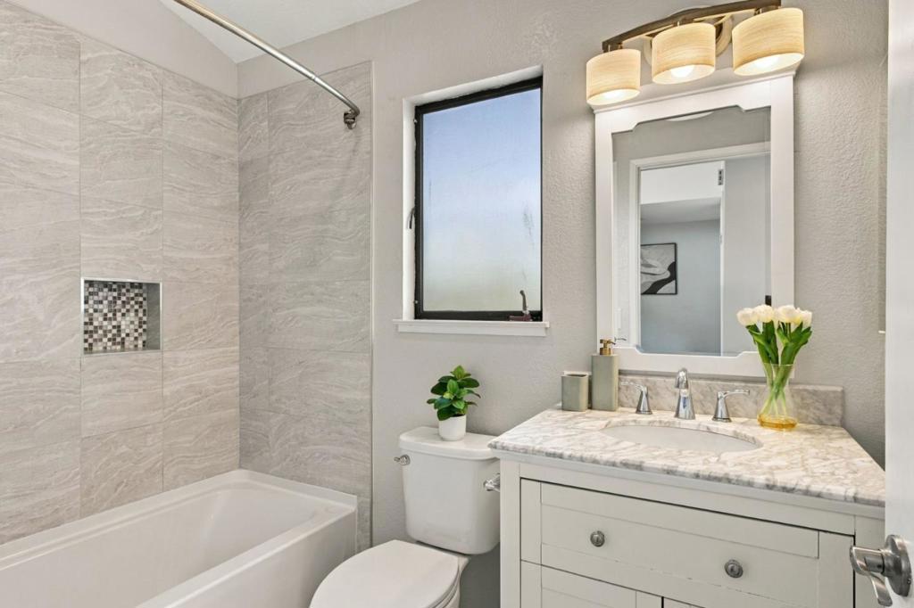 1596 Camden Village Circle Property Photo 24