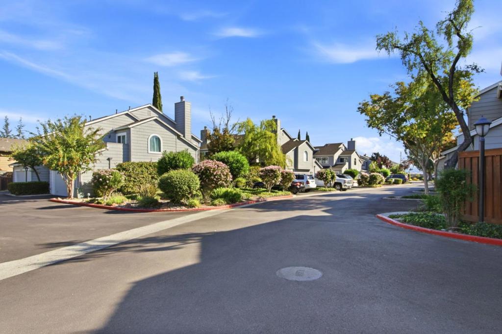 1596 Camden Village Circle Property Photo 30