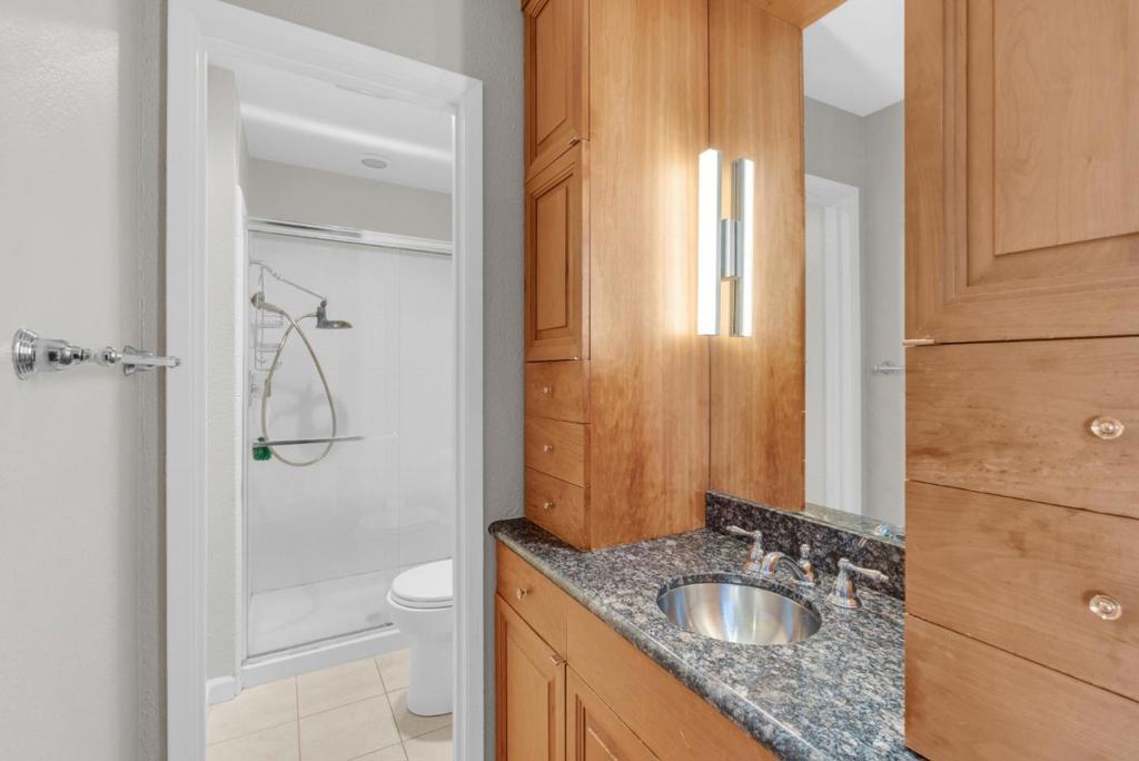 1451 Montgomery Street 6 Property Photo 13