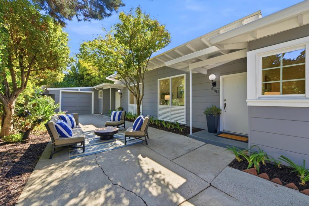 450452 State Street Property Photo 6