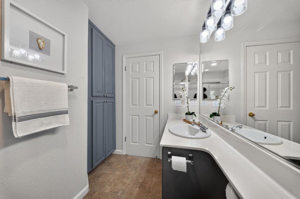 462 Marble Arch Avenue Property Photo 24