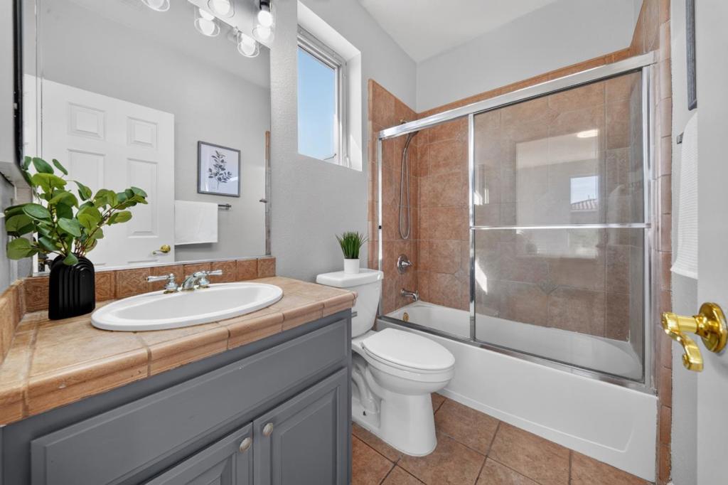 462 Marble Arch Avenue Property Photo 32