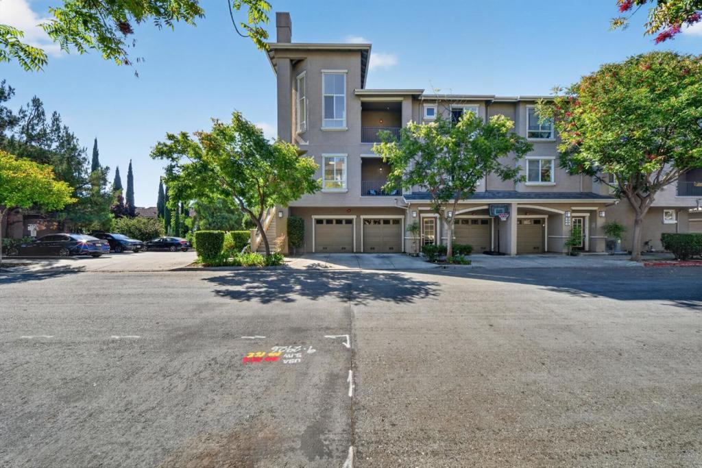 462 Marble Arch Avenue Property Photo 46