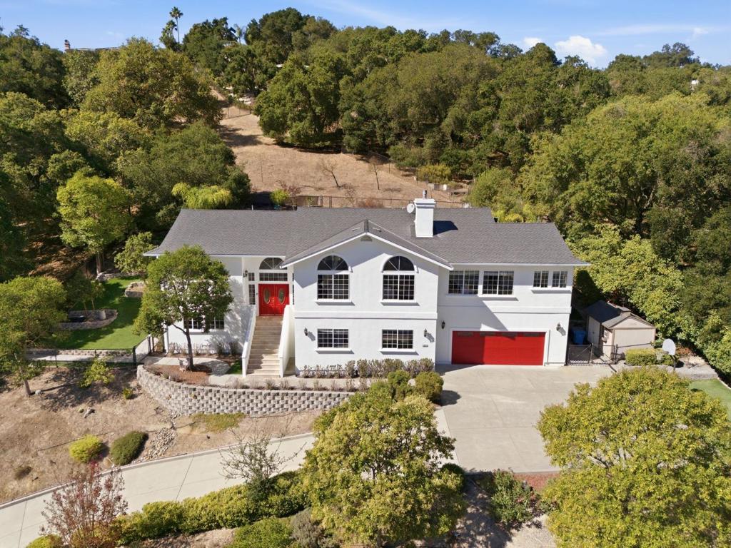 1885 Hollyhock Lane Property Photo 1