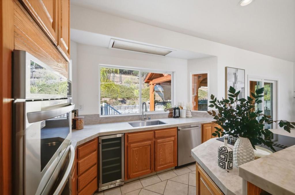 1885 Hollyhock Lane Property Photo 11