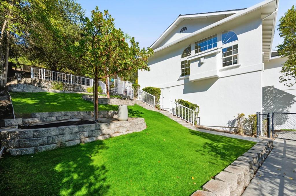 1885 Hollyhock Lane Property Photo 41