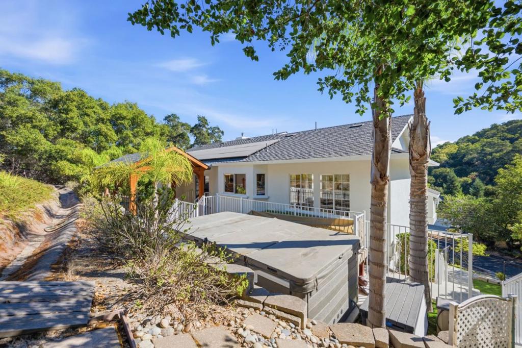 1885 Hollyhock Lane Property Photo 45