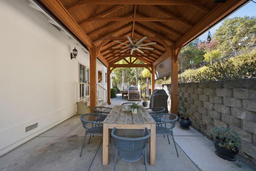 1885 Hollyhock Lane Property Photo 47