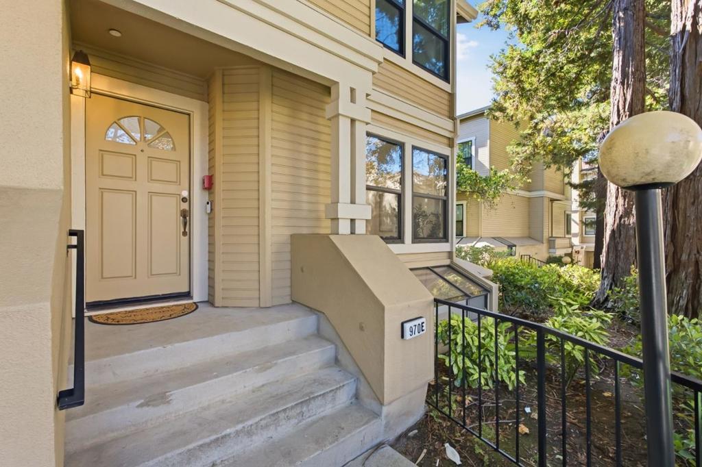 970 La Mesa Terrace E Property Photo 26